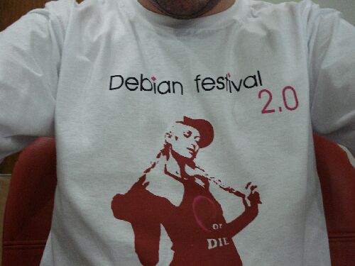 Marco com a camisa da Paris Hilton (Debian Festival 2.0)
